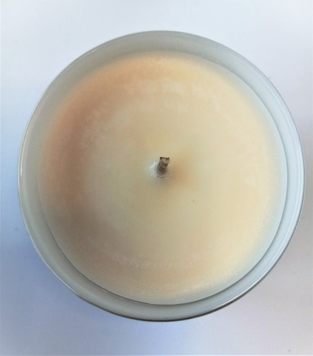 Very Vanilla Candle 8oz with lid and gift box